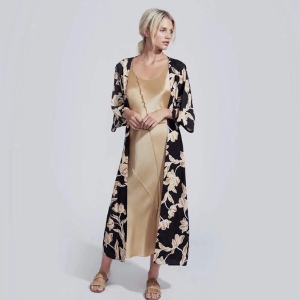 MAISON DU SOIR Black Floral Belted Kimono Duster (L/XL)
